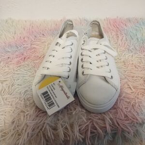 Margaritaville White Canvas Shoes